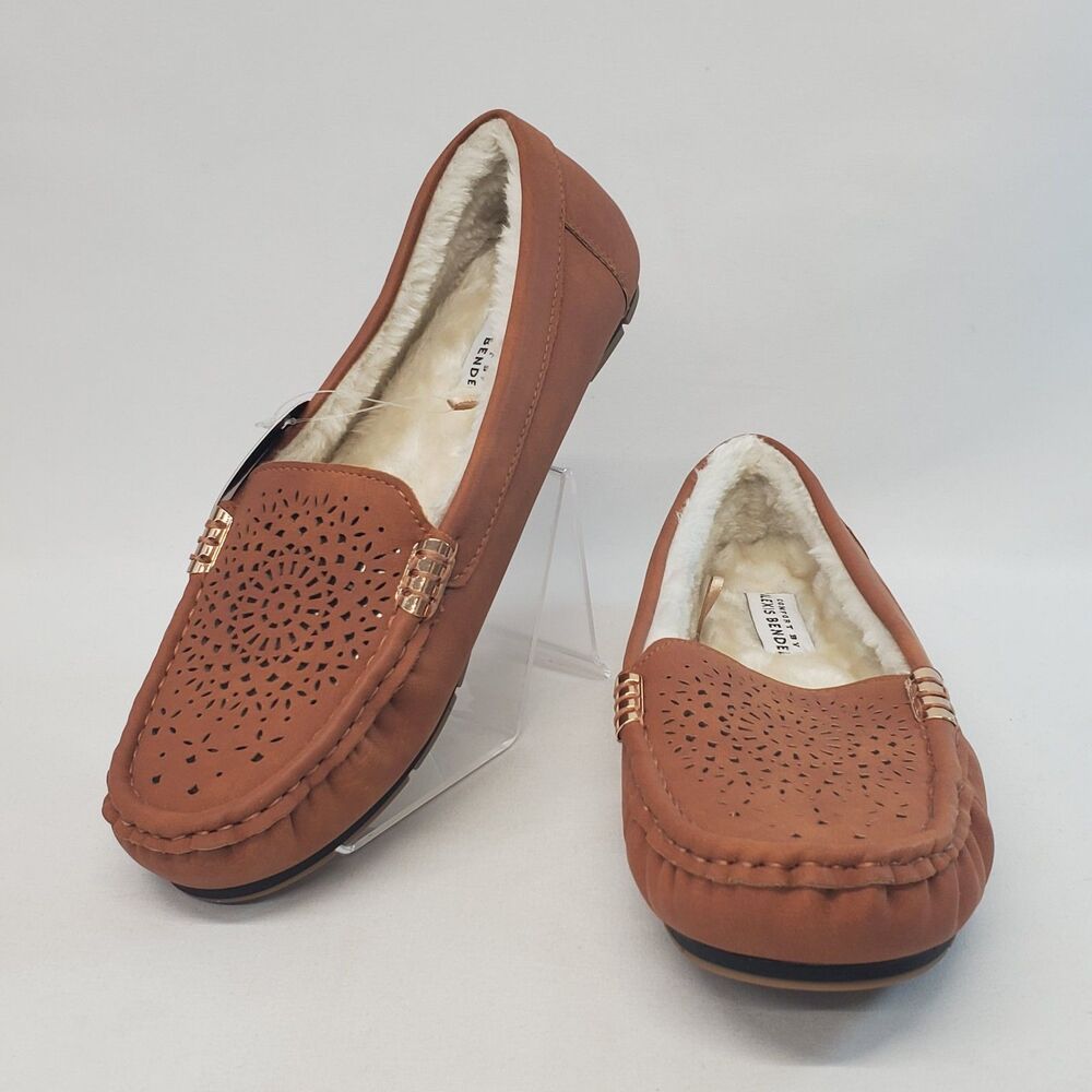 Alexis Bendel Dorothy Moccasin Size 8.5 Cut-out Faux Fur Sueded Driving Loafers